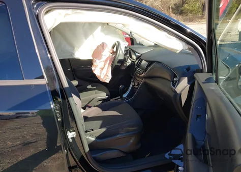 2020 Chevrolet Trax Fwd Ls z USA, uszkodzony, nr VIN 3GNCJKSB5LL328839